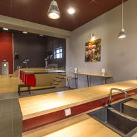 BAR à droite de la grande salle