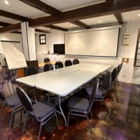 Reunion de travail avec materiel de video ou de sono visio ect ..