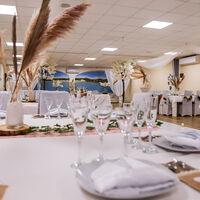 Espace de l'Olivier - Salle de restauration équipée décorée
