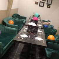 The Korner Salle du bas décoration anniversaire