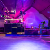 Podium cabine DJ