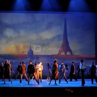 Spectacle