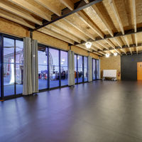 Salle drone house