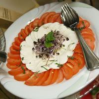 Carpaccio de tomates mozzarella