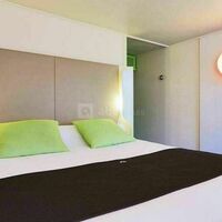 Chambre grand lit