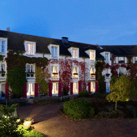 Le Manoir en soirée