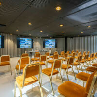 Salle de séminaire disposition assemblée/ théâtre
