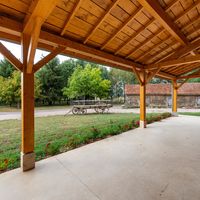 Un bel espace pour un cocktail à l’abri