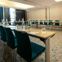 Salle de réunion en U