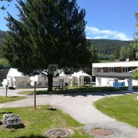 Photo parc avec chapiteau