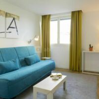 Lodge In Paris