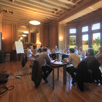 Réunion dans le salon Rotonde