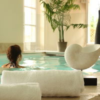 Piscine intérieure chauffée