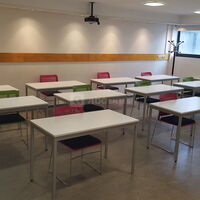 SALLE REMBRANDT EN CLASSE 12 PERSONNES