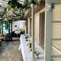 Notre véranda joliment décorée pour un mariage