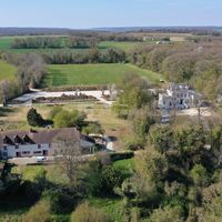 AU COEUR DE 100 HECTARES DE FORET
