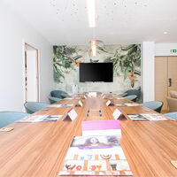 Salle de réunion : disposition en pavé