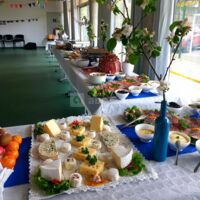 Le buffet servi dans la Jasse