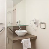 Salle de bain du Brit Hotel Foix