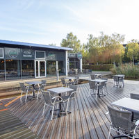 Terrasse sur le lac