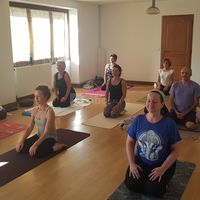 Salle aménagée pour le yoga