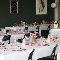 Salle moderne + piste dance en parquet