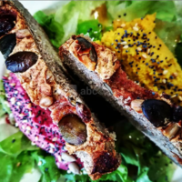Duo de houmous et pain sans gluten fait maison