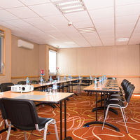 Salle de réunion en U