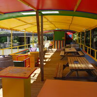 Terrasse sur le pont