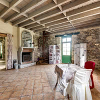 La Cour les Montys