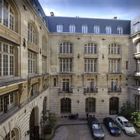 Cour intérieure donnant sur la rue des blancs-manteaux