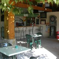 Bar et sa terrasse