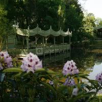 La guinguette et le théâtre de la faisanderie