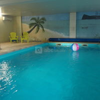 Piscine couverte et chauffée 28°