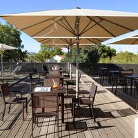 Terrasse piscine extérieure