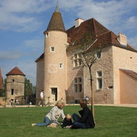 Le Manoir Equivocal