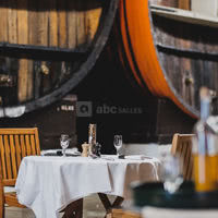 Repas dans Le Chais St Anne