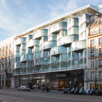 Extérieur - façade en vague de verre tressée - Architecte Christian de Portzamparc
