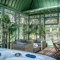 Jacuzzi extérieur vue foret