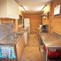 Les Chalets de l'Oust, espace cuisine