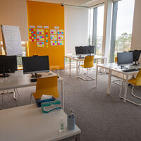 SALLE JAUNE