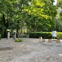 Réunion dans le parc du Château
