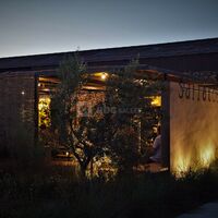 Domaine à la tombée de la nuit