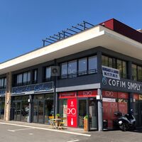 Façade du centre d'affaire
