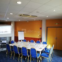 Salle de réunion en pavé