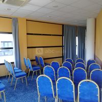 Salle de réunion en théâtre
