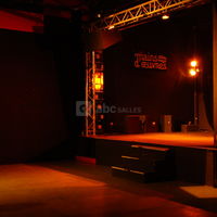 Salle de concert de mains d'oeuvres