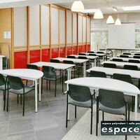 Espace125  |  Tables en mode Classe  |  24 personnes