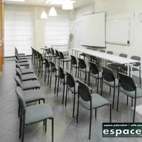 Espace125  |  Sièges en mode Débat  |  16 personnes