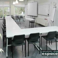 Espace125  |  Tables en U  |  16 personnes
